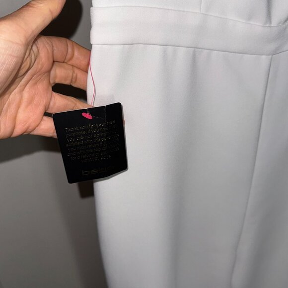 BEBE Bright White Crepe V Notch Jumpsuit Size 6 S/M NWT ($129) - Picture 7 of 9